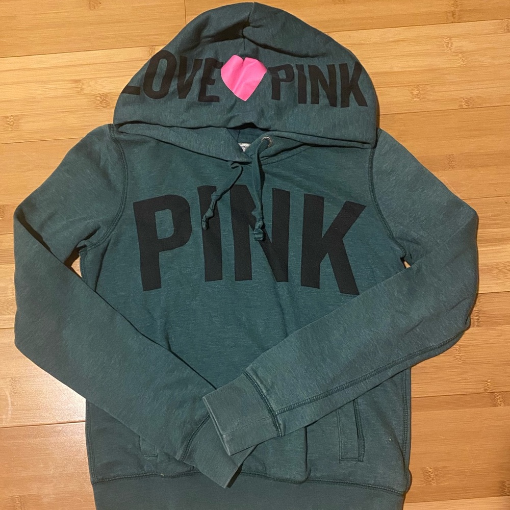 Women’s PINK pull over hoodie